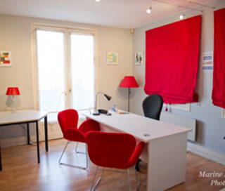 Bureau privé 15 m² 2 postes Location bureau Rue de Tauzia Bordeaux 33800 - photo 1